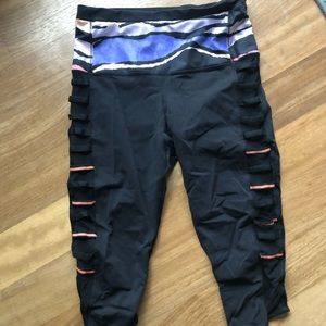 Lululemon size 6 cropped multicolor black leggings